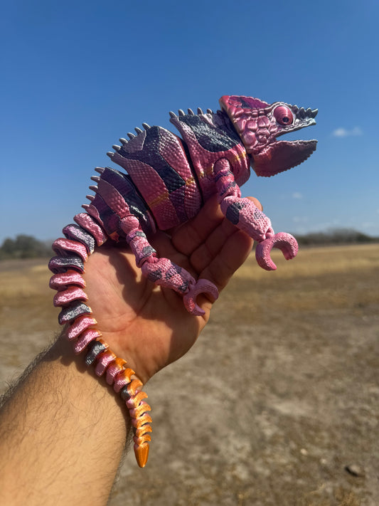 PANTHER CHAMELEON ARTICULATED LIZARD WITH TREE STAND